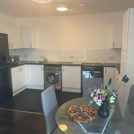 Deluxe 2-Bedroom Home Away Erith Exteriör bild
