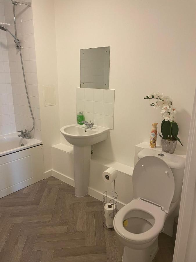 Deluxe 2-Bedroom Home Away Erith Exteriör bild